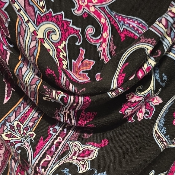 Chico's Vibrant Paisley Subtly stretchy Top Size 12 - Picture 5 of 13